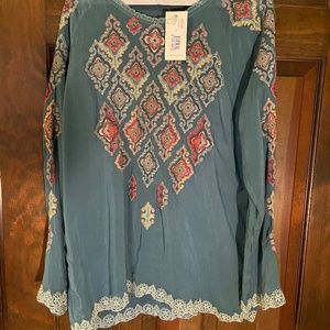 Johnny was embroidered blouse